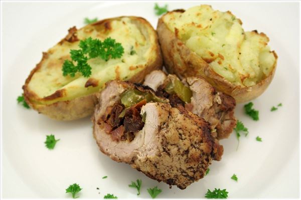 Pork tenderloin with stuffed potatoes