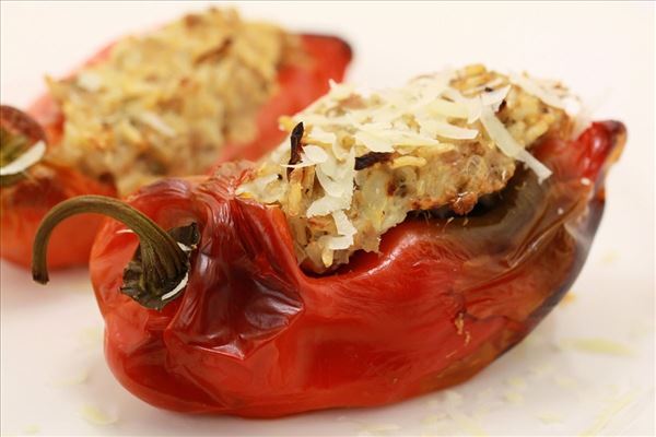 Stuffed snack peppers with sage and rosemary